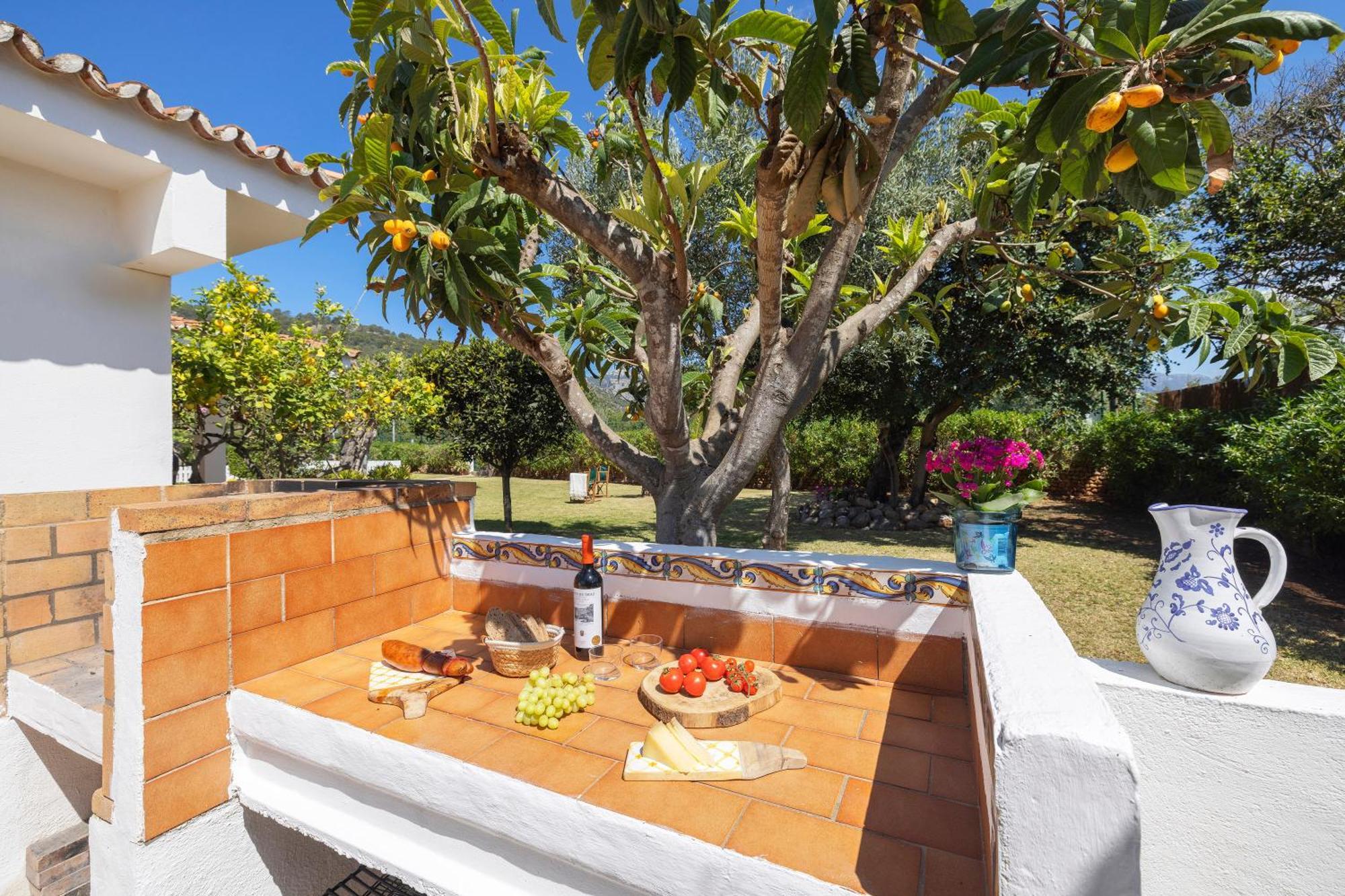 Ideal House For Two Families With Pool And Barbecue Plamanyola エクステリア 写真