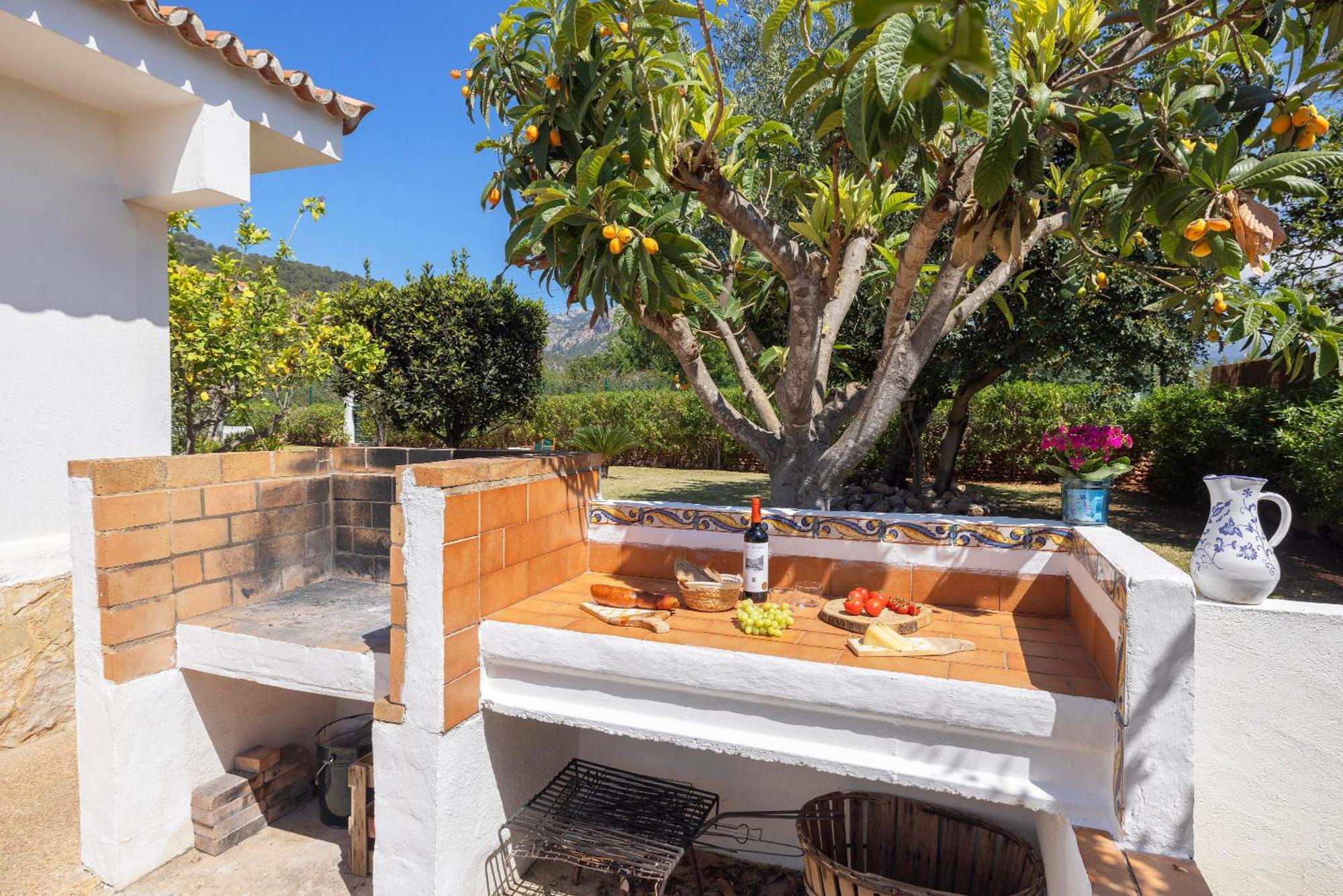 Ideal House For Two Families With Pool And Barbecue Plamanyola エクステリア 写真
