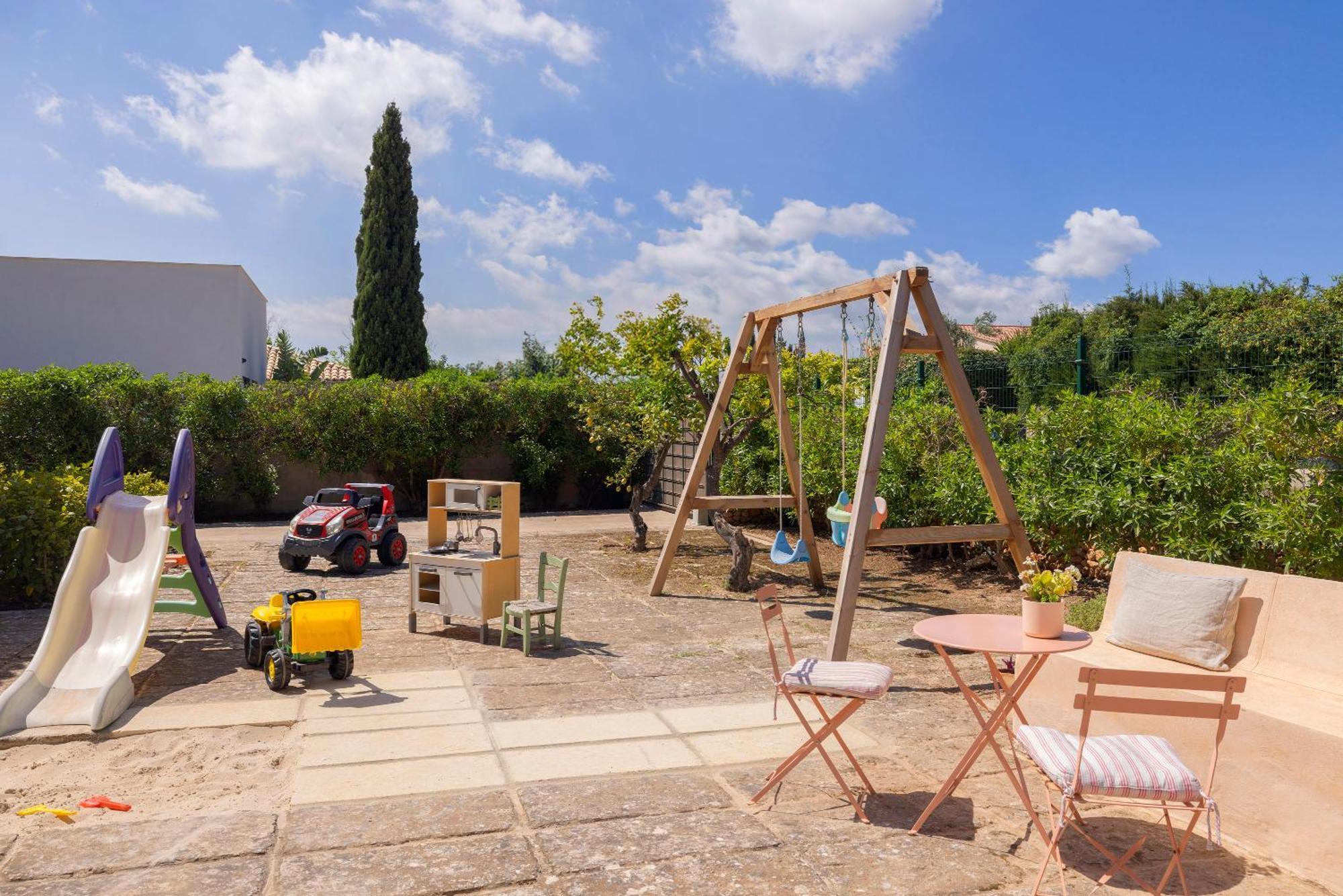 Ideal House For Two Families With Pool And Barbecue Plamanyola エクステリア 写真