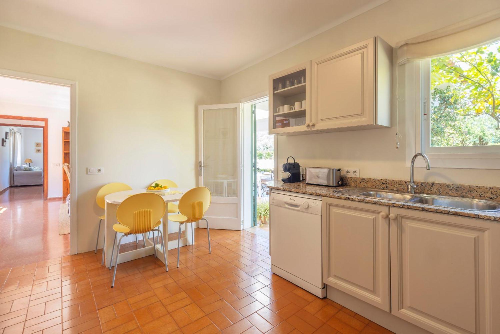 Ideal House For Two Families With Pool And Barbecue Plamanyola エクステリア 写真